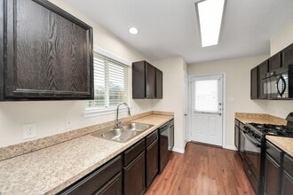 819 Sun Prairie Dr in Houston, TX - Building Photo - Building Photo