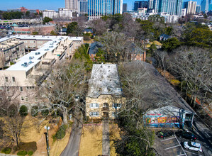 70 Sheridan Dr Ne in Atlanta, GA - Foto de edificio - Building Photo