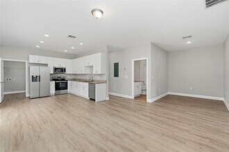 314 Colonade Ct in Kissimmee, FL - Building Photo - Building Photo