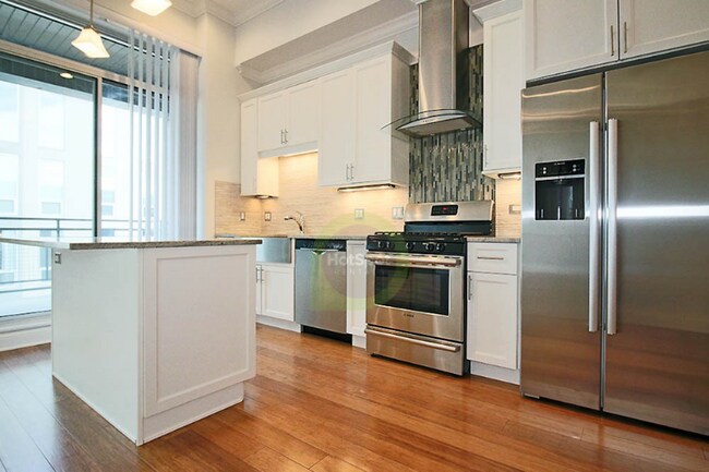 property at 30 N Aberdeen St
