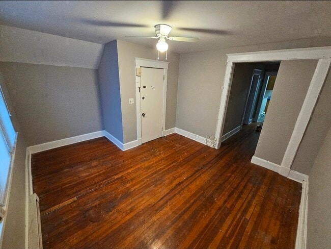 5312 Gwynn Oak Ave, Unit Apt. 3 in Baltimore, MD - Foto de edificio - Building Photo