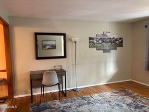 52 Trottingham Rd in Saratoga Springs, NY - Building Photo - Building Photo