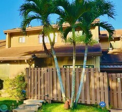 2121 SW 82nd Ave in Davie, FL - Building Photo - Building Photo