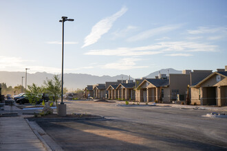 Hemley Palms in Vinton, TX - Building Photo - Building Photo