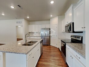 1732 N Montgomery Way in Meridian, ID - Foto de edificio - Building Photo