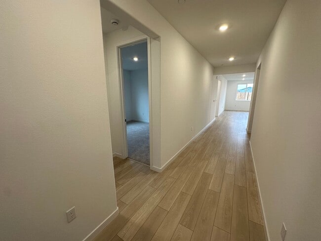 1715 Lacey Ave in Manteca, CA - Building Photo - Building Photo