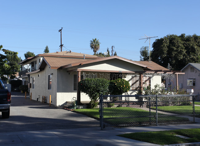 3733 E 57th St in Maywood, CA - Building Photo - Building Photo