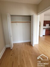 1140 W Morse Ave, Unit 204 in Chicago, IL - Building Photo - Building Photo