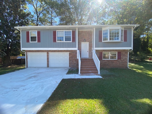 1964 Ocee Dr in Riverdale, GA - Foto de edificio