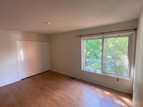 1302 Northgate Square in Reston, VA - Building Photo - Building Photo