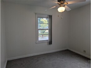 5027 6th St NE in Minneapolis, MN - Building Photo - Building Photo