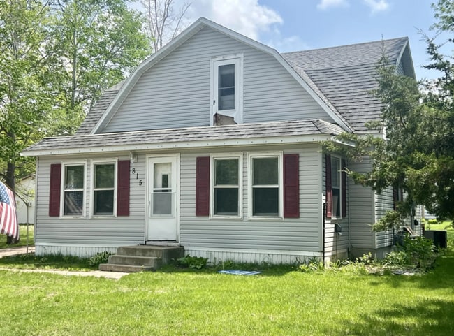 815 W Hanson Ave in Mitchell, SD - Building Photo - Building Photo