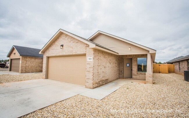 303 E 77th St in Lubbock, TX - Building Photo - Building Photo