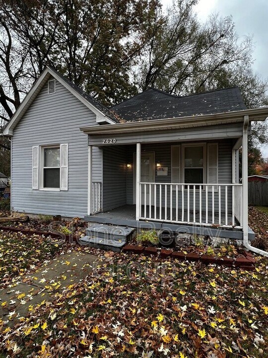 2420 S 9th St in Terre Haute, IN - Building Photo