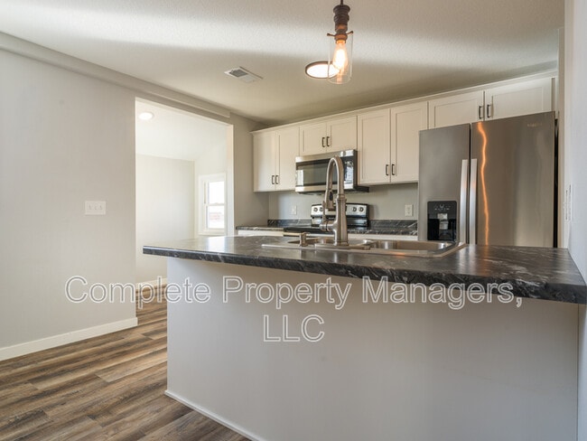 103 Main St E in Clarks Grove, MN - Building Photo - Building Photo