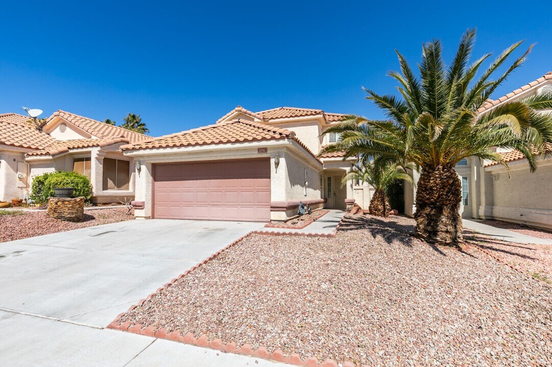 8316 Monico Valley Ct in Las Vegas, NV - Building Photo