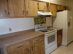 4862 S Semoran Blvd in Orlando, FL - Building Photo - Building Photo