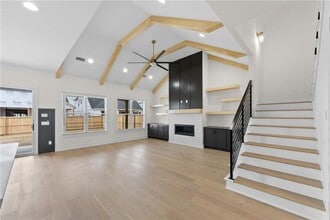 6114 S 40th Pl in Rogers, AR - Foto de edificio - Building Photo