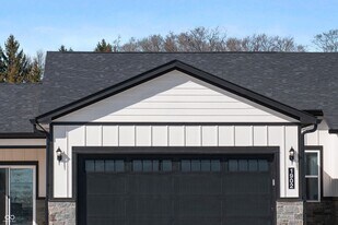 106 Cypress Dr in Franklin, IN - Building Photo