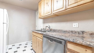 210 N Chapman St in Anderson, MO - Building Photo - Building Photo
