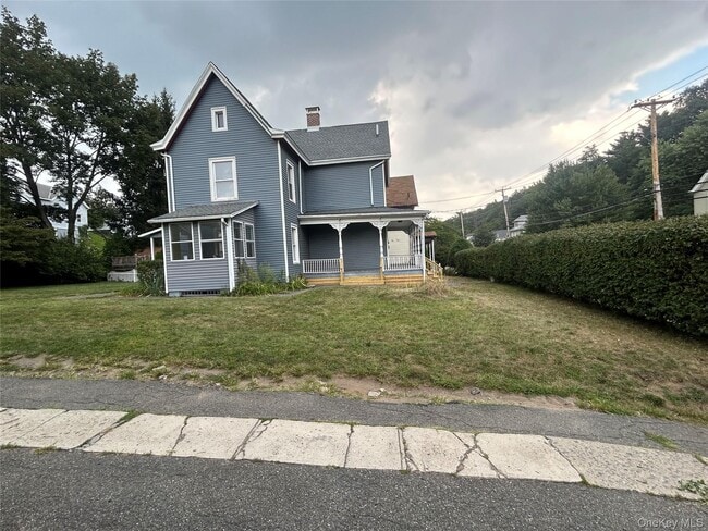 127 E Chester St in Kingston, NY - Building Photo - Building Photo