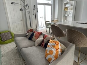 25 Jargeau Rd in Ottawa, ON - Building Photo - Building Photo