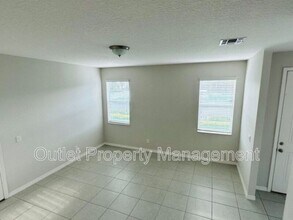 2457 Sedge Grass Wy in Orlando, FL - Building Photo - Building Photo