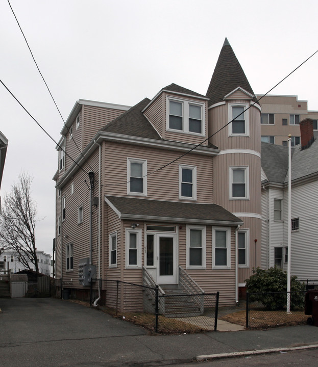 51 Cottage St in Everett, MA - Foto de edificio