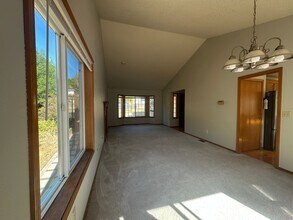 2275 NW Maser Dr in Corvallis, OR - Building Photo - Building Photo