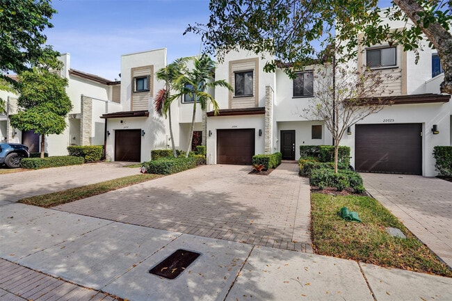 20741 NE 5th Ct in Miami, FL - Building Photo - Building Photo