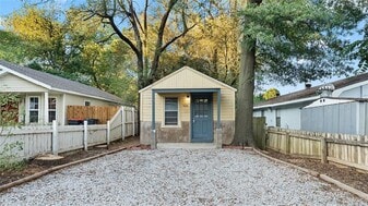 424 E Velma Ave in Springdale, AR - Building Photo