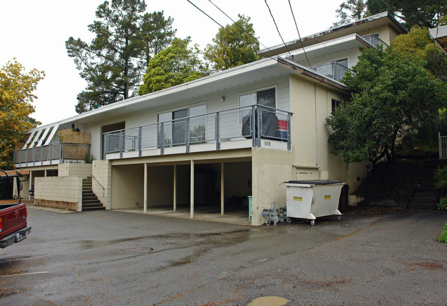 105 Belvedere Dr in Mill Valley, CA - Building Photo - Building Photo