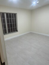 5400 Lakewood Cir S in Margate, FL - Building Photo - Building Photo