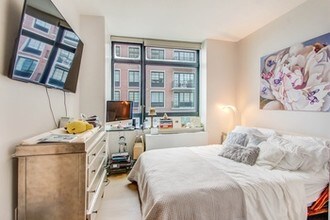 44-15 Purves St-Unit -29G in Queens, NY - Building Photo - Building Photo