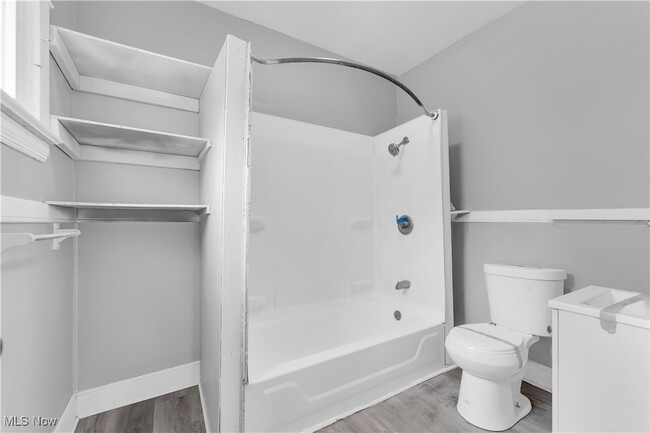 property at 2786 E 127th St