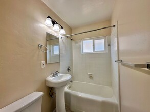 2118-2120 Reed Ave in San Diego, CA - Building Photo - Building Photo