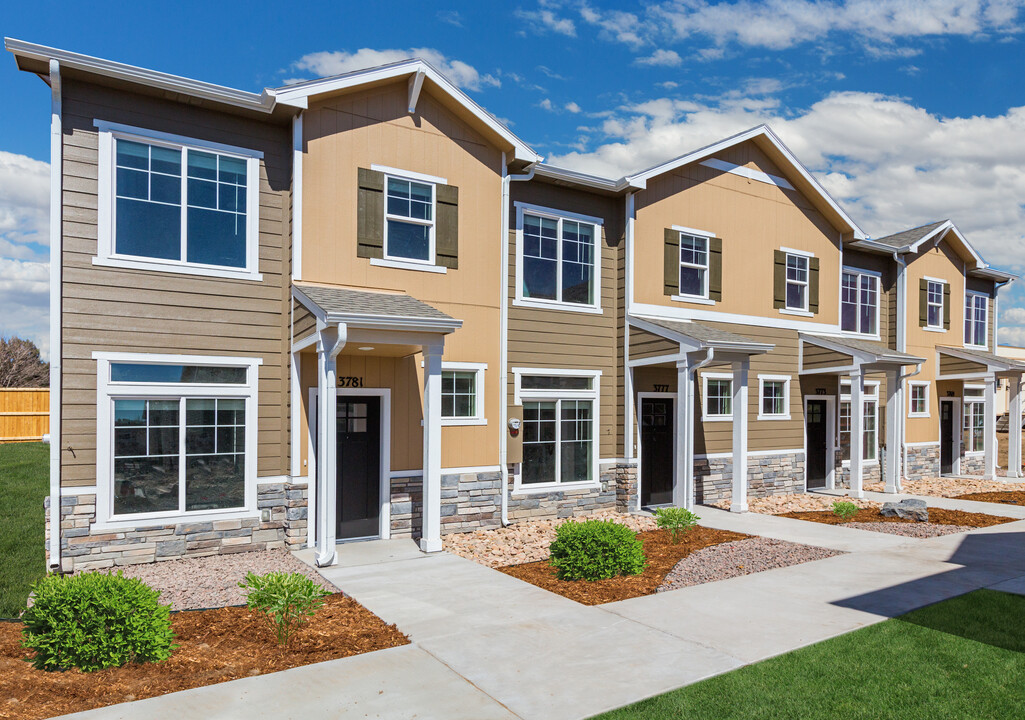 Villas at Pony Tracks in Colorado Springs, CO - Building Photo