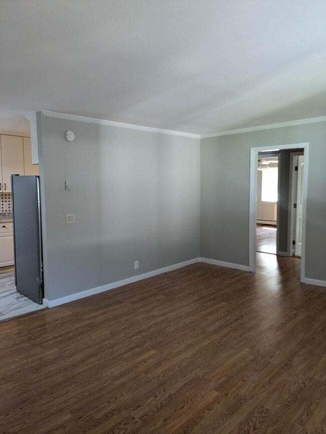 property at 550 Harding Pl