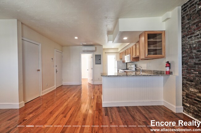 1 Grimes St, Unit 1 in Boston, MA - Building Photo - Building Photo