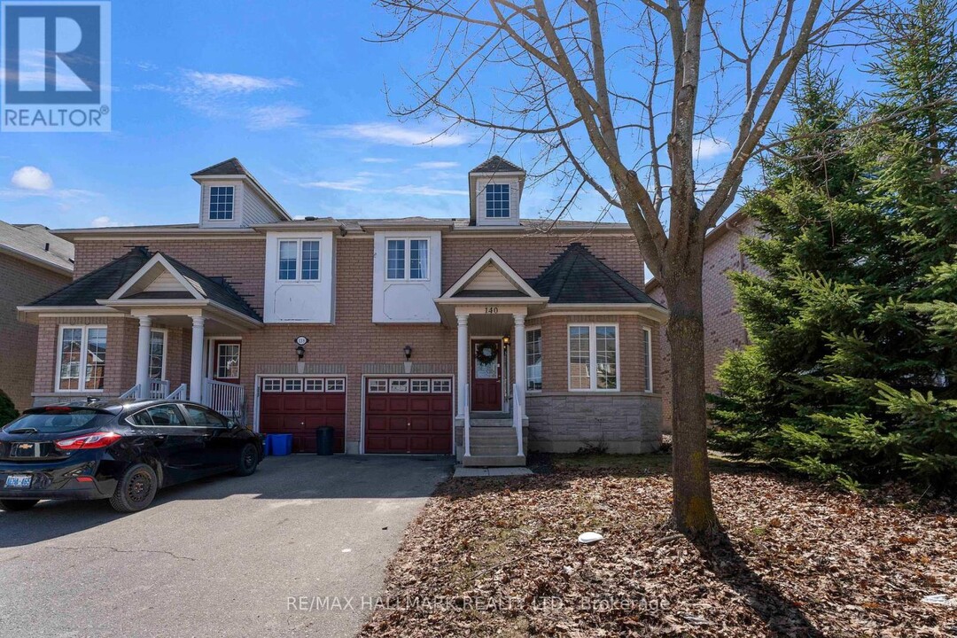 140 Trailhead Ave in Newmarket, ON - Building Photo