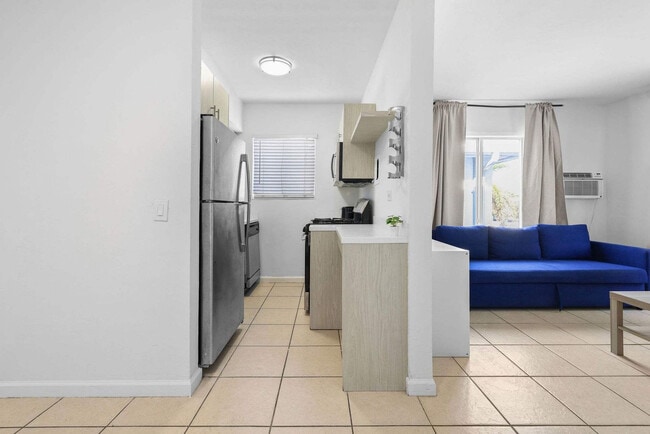 7340 Harding Ave in Miami Beach, FL - Building Photo - Building Photo