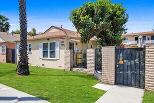 Washington Blvd. Marina Apartments - near  in Venice, CA - Building Photo
