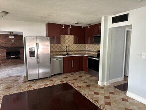 814 Agnes Dr in Altamonte Springs, FL - Building Photo - Building Photo