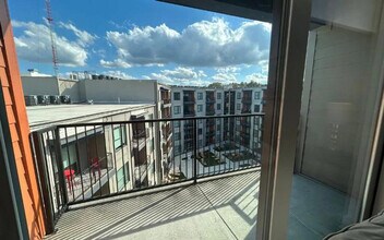 728 Ralph McGill Blvd NE in Atlanta, GA - Building Photo - Building Photo