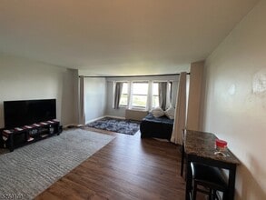 285 Aycrigg Ave in Passaic, NJ - Building Photo - Building Photo