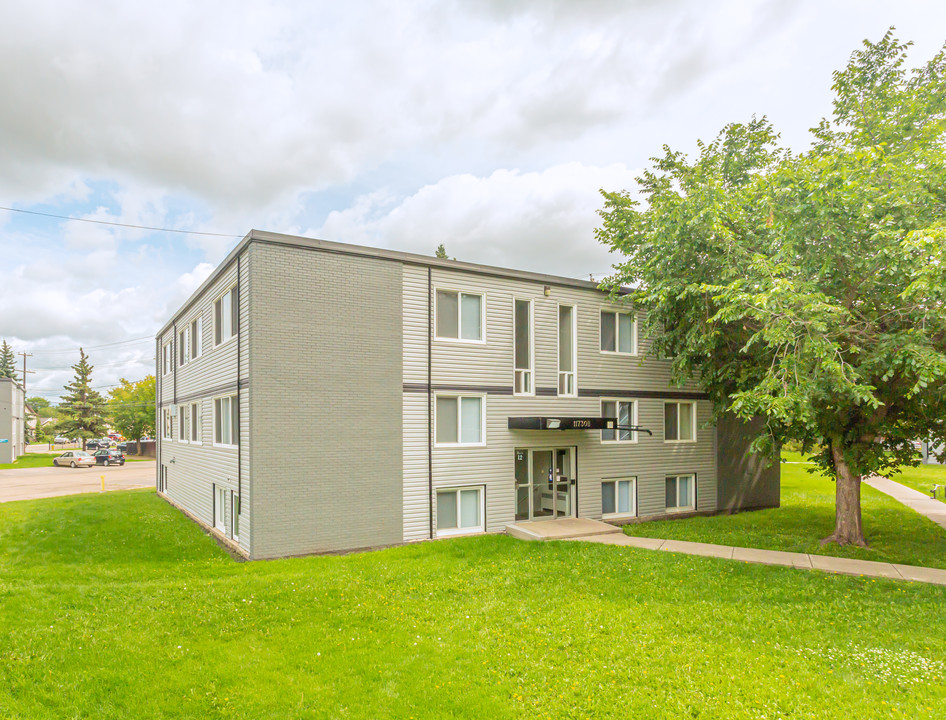 Mainstreet Park in Edmonton, AB - Building Photo