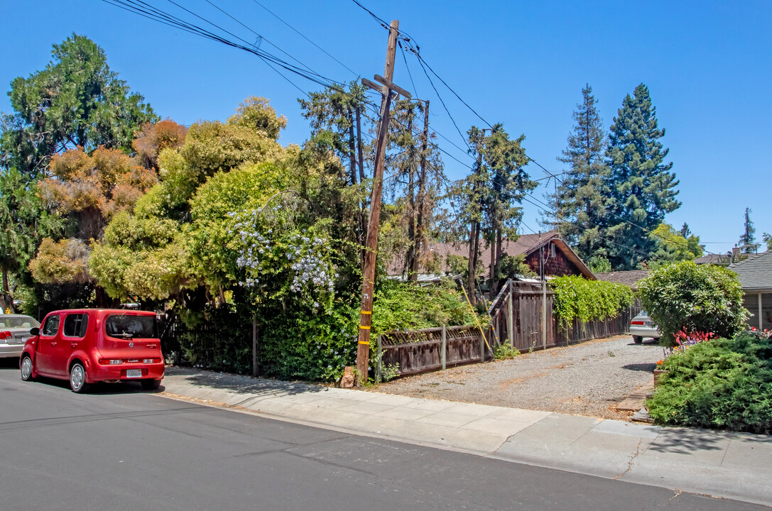 3109 Ross Rd in Palo Alto, CA - Building Photo