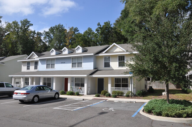 4654 SW 48th Way, Unit 115 in Gainesville, FL - Foto de edificio - Building Photo