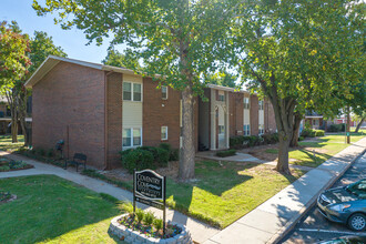 Coventry Cove in Oklahoma City, OK - Building Photo - Building Photo