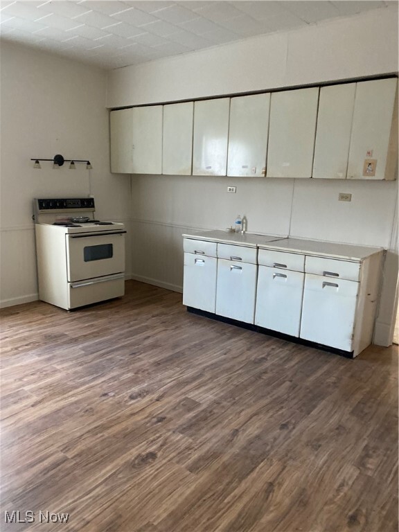 property at 52001 Maple St